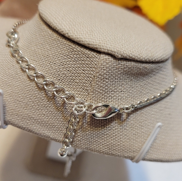 Avon 2007 Village pastel Necklace and earring set. Yellow tear drop pendant - Picture 6 of 7